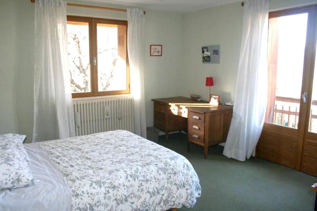 Chalet de 7 chambres avec sauna jardin et wifi a Briancon a 1 km des pistes photo 3