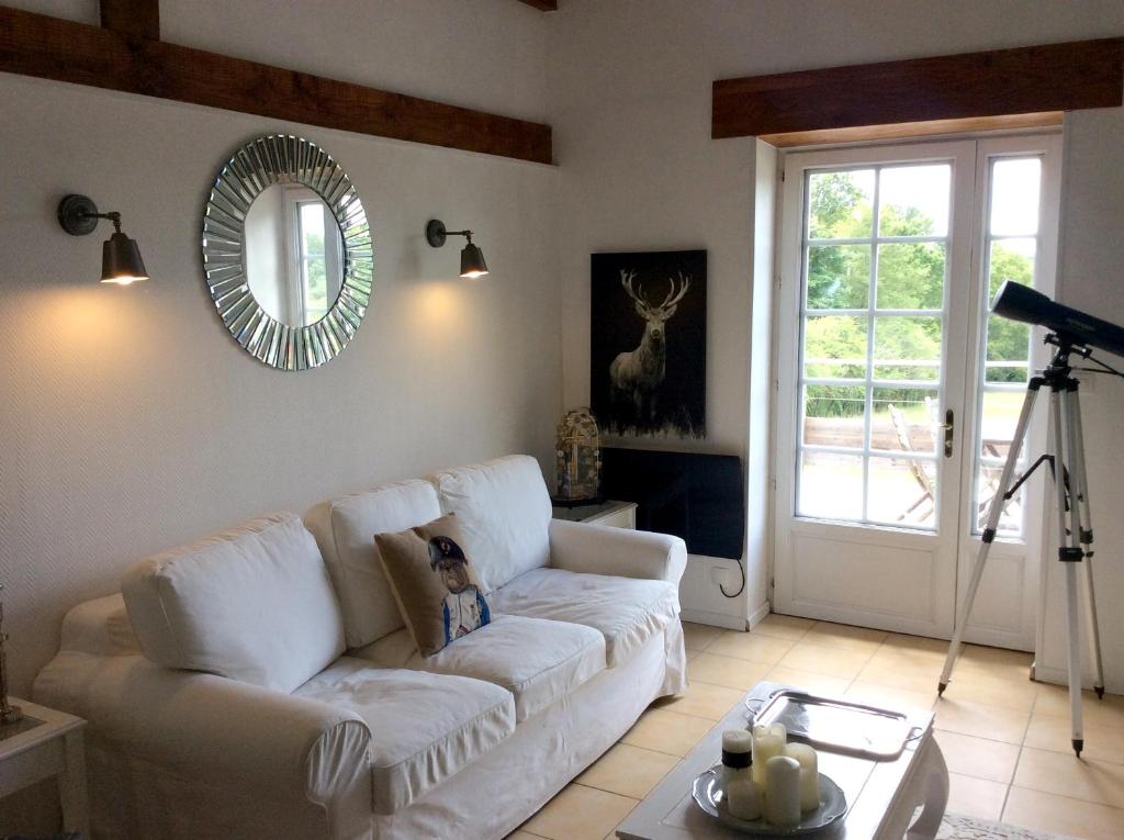 Maison d'une chambre avec piscine partagee sauna et jardin amenage a Abjat sur Bandiat photo 3