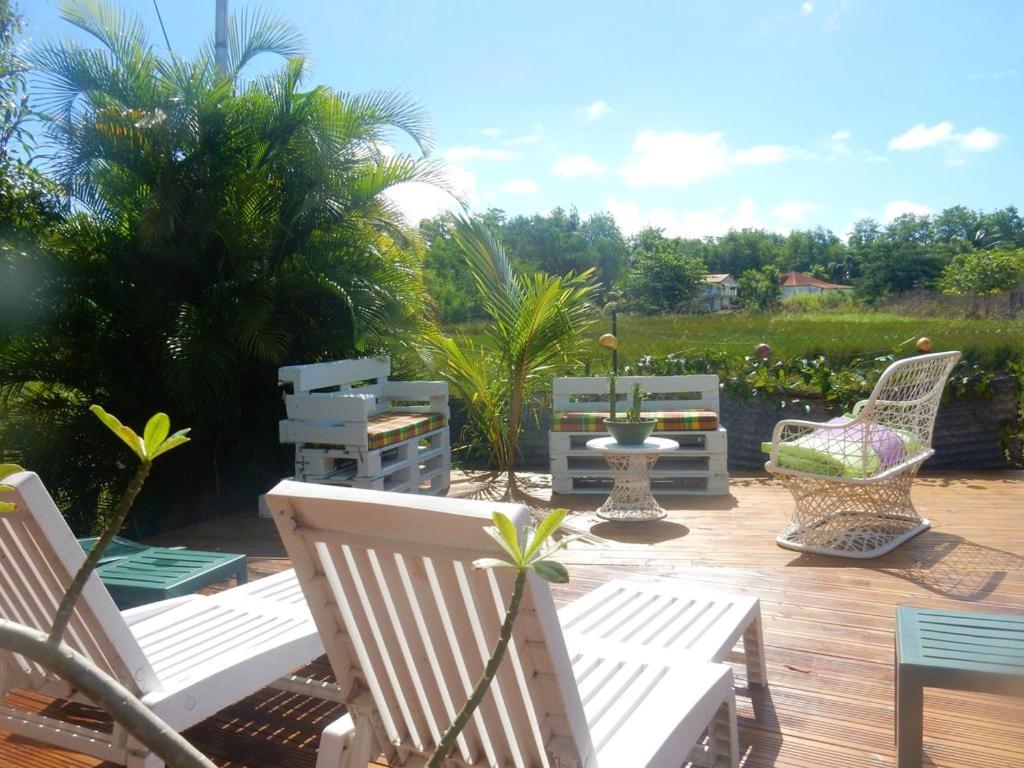 Studio avec jardin clos et wifi a Sainte Anne photo 2