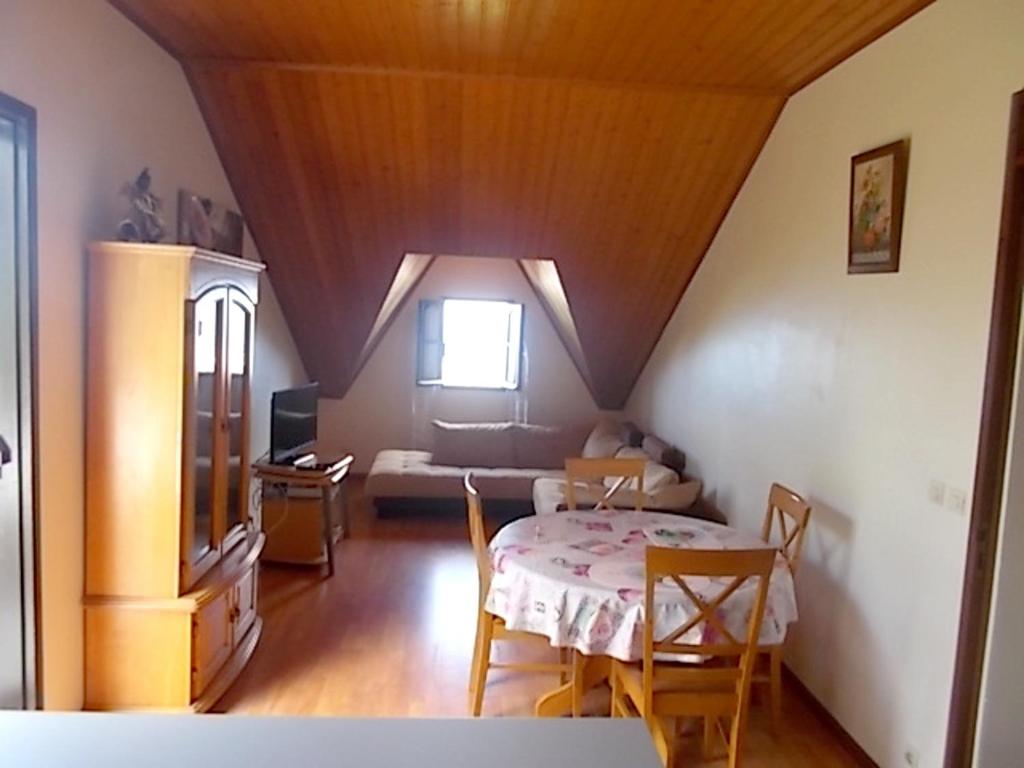 Appartement de 2 chambres avec vue sur la mer terrasse amenagee et wifi a Saint Paul photo 1