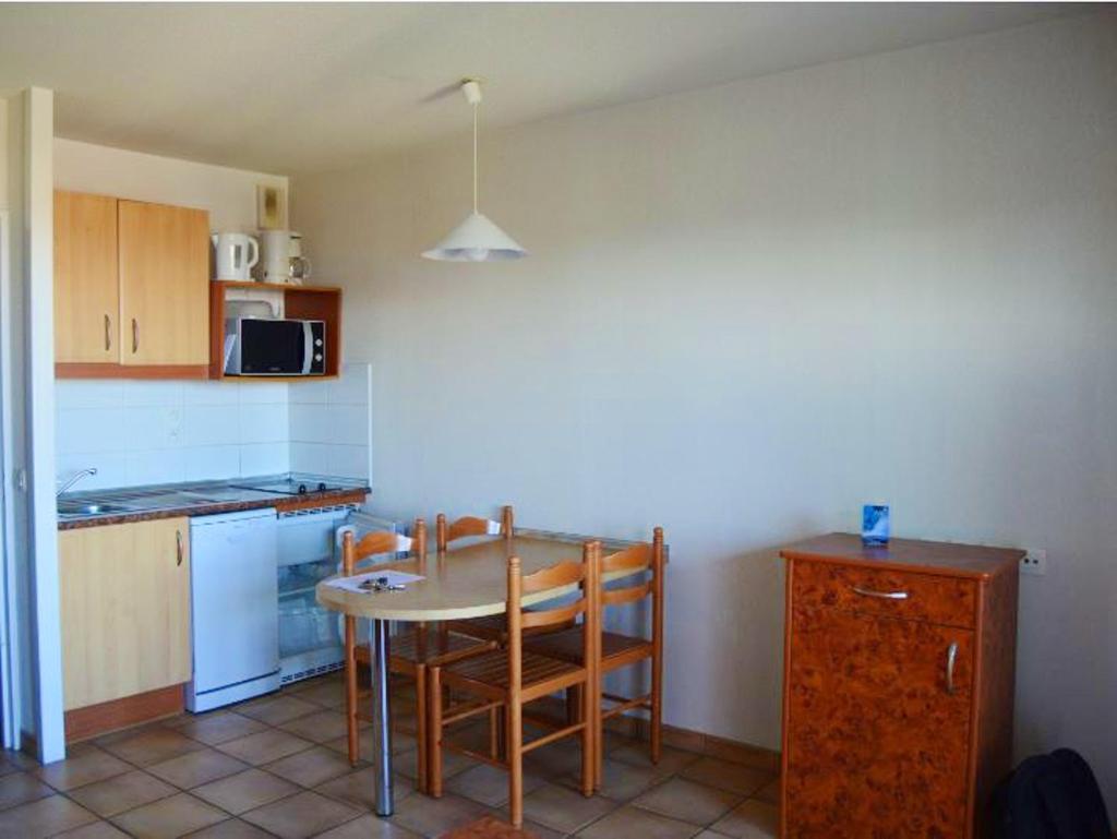 Studio a Urrugne a 300 m de la plage avec vue sur la mer piscine partagee et balcon amenage photo 2
