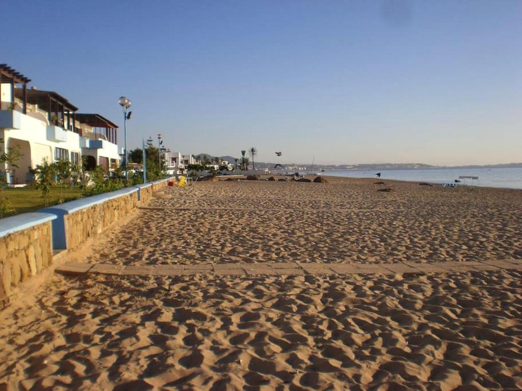 2 bedrooms appartement at Fnideq 10 m away from the beach with furnished garden photo 1