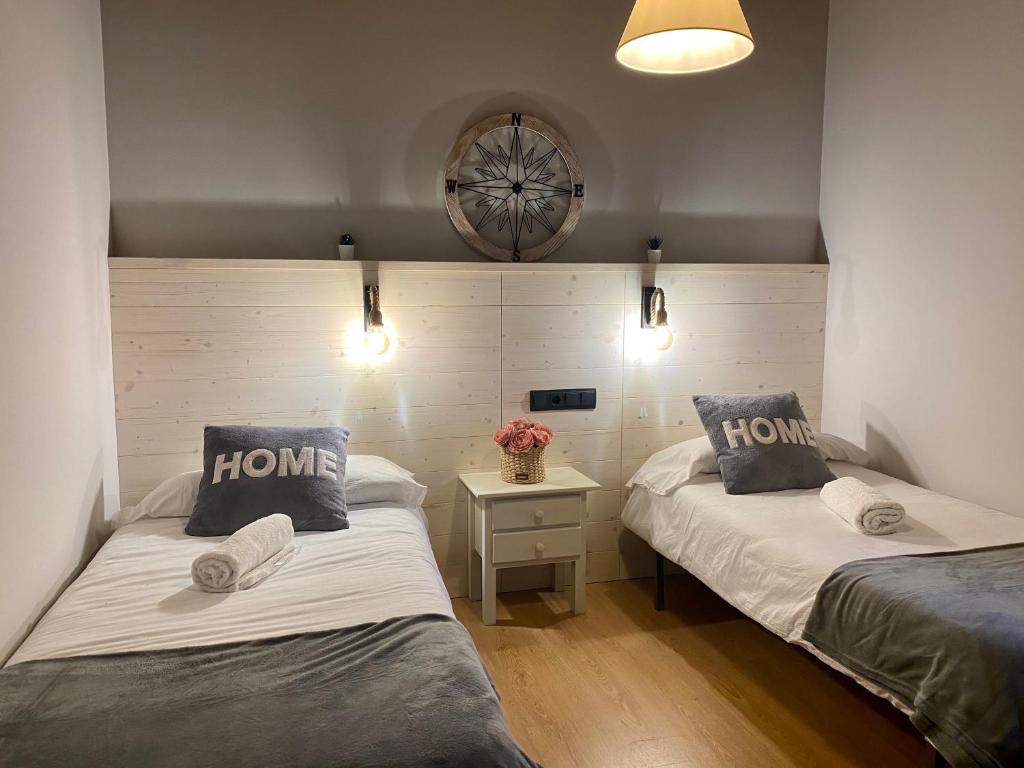 Апартаменты (Апартаменты с видом на горы), Apartaments Alta Muntanya