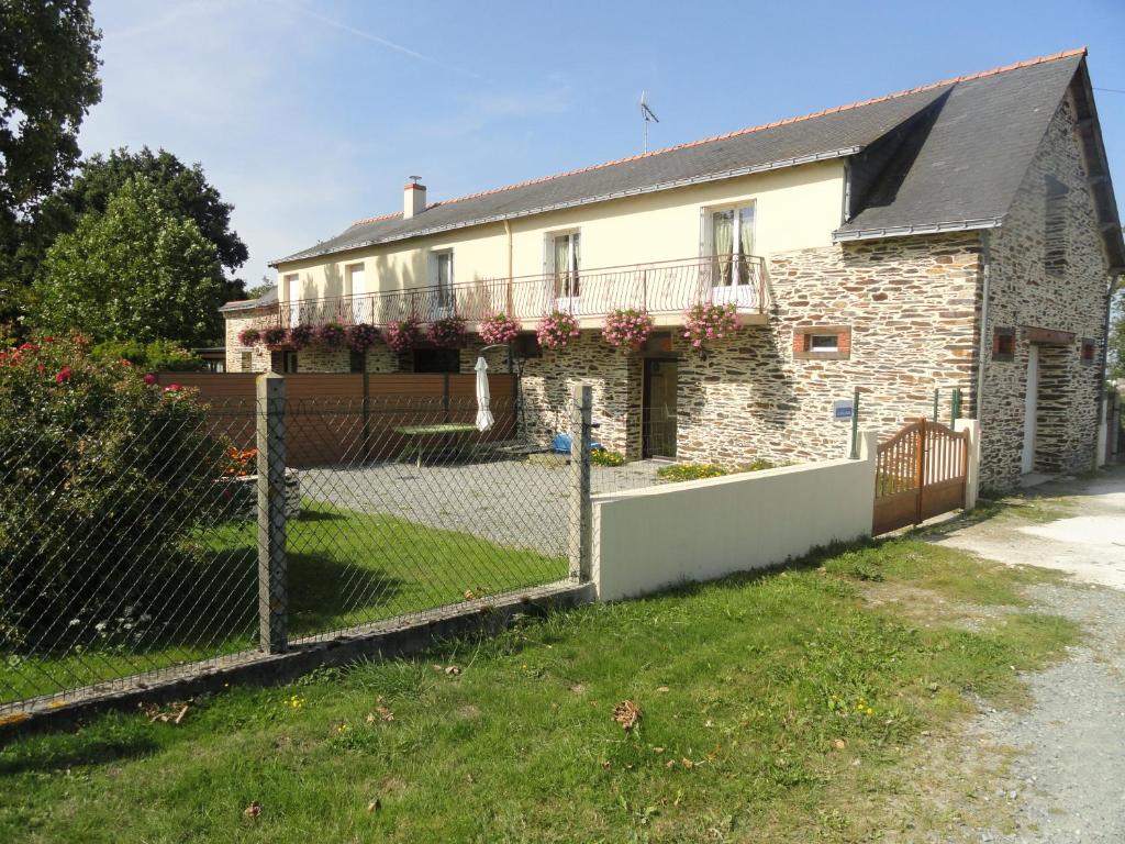 Gîte les blés dorés à 7 km de DERVAL. photo 1