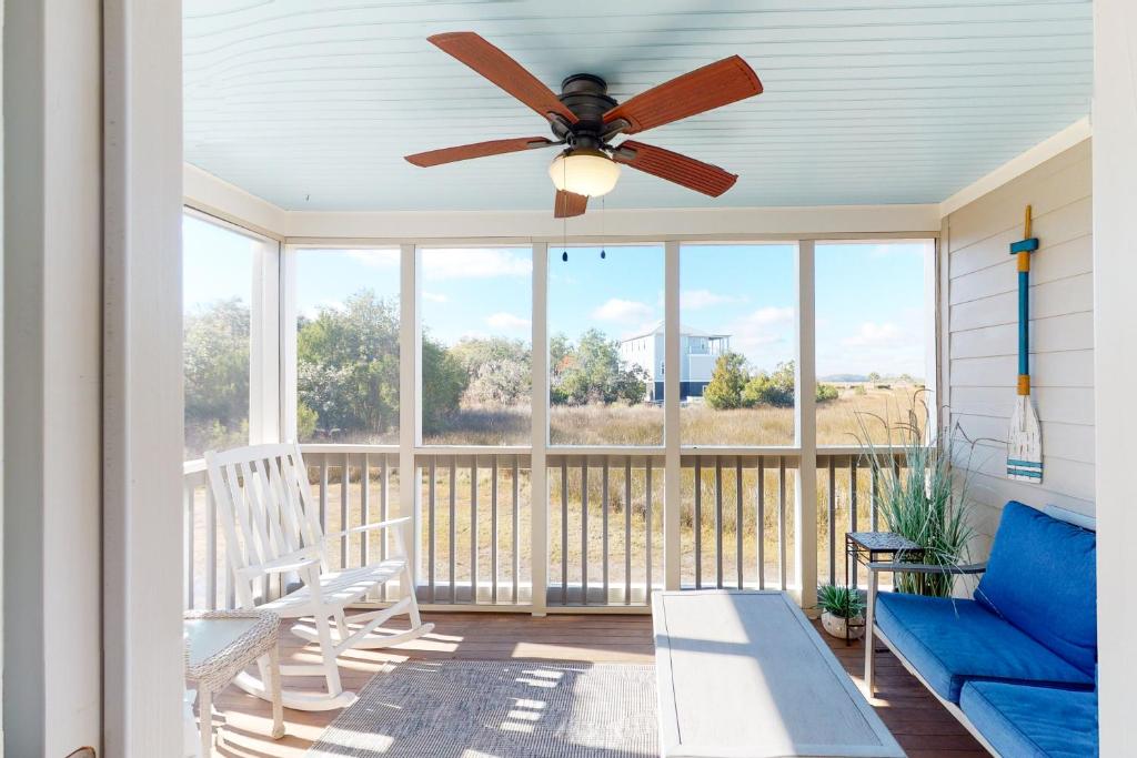 2436 Stono Watch photo 1