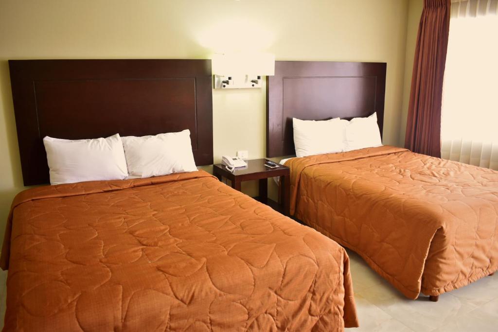 El Camino Hotel & Suites photo 3