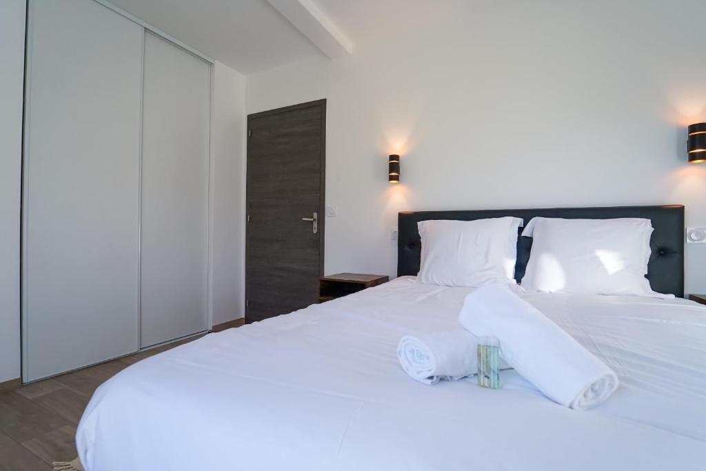 Apartment for 4 people with tennis condominium photo 4
