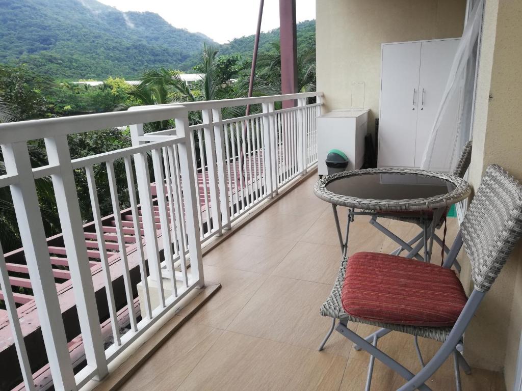 Lagoon view Family Suite in Pico De Loro Cove, Nasugbu photo 4