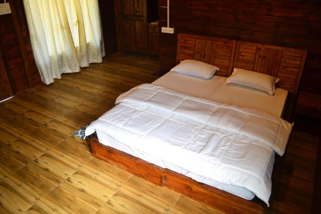 Двухместный (Двухместный номер с 1 кроватью и видом на бассейн), Radhika Eco Resort(Odonata)