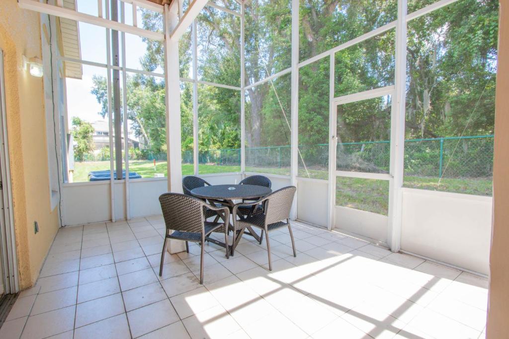 Berkley Lake Townhomes photo 3