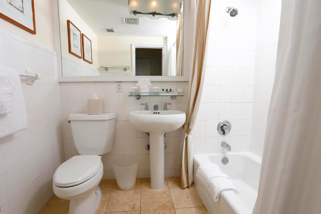 Sea View Hotel, Bal Harbour, On The Ocean Room Type - Standard King Room