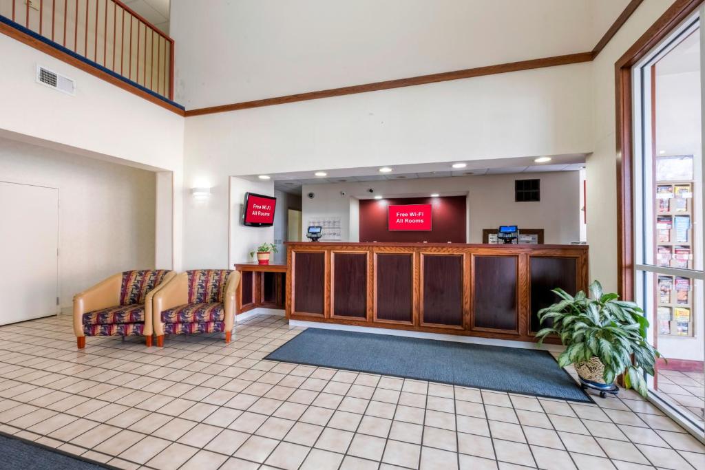 Red Roof Inn St. Robert - Leonard Wood photo 3