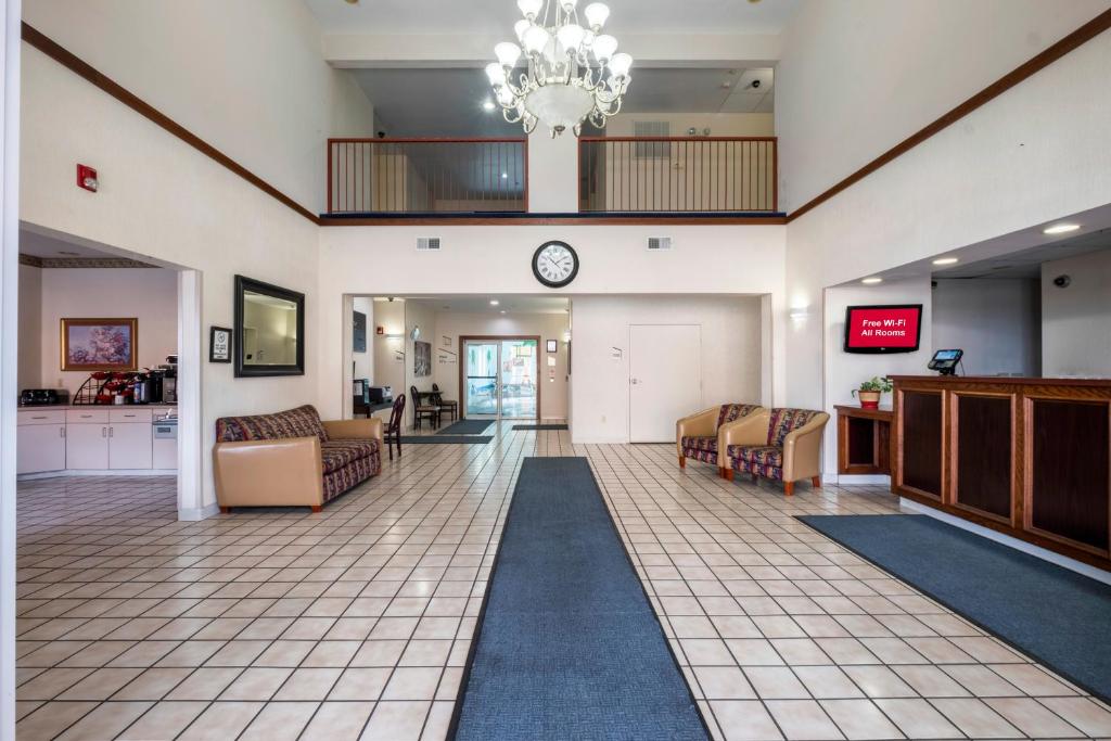 Red Roof Inn St. Robert - Leonard Wood photo 4