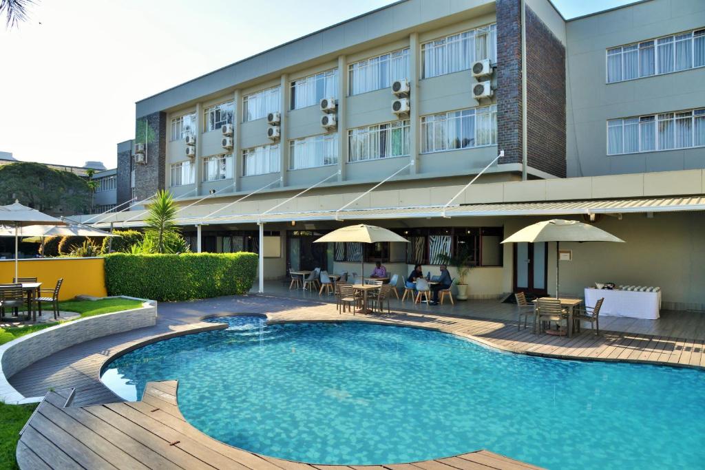 Cresta Oasis Hotel photo 3