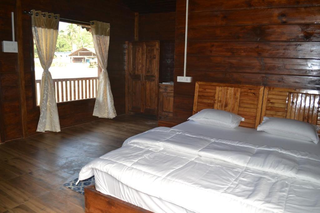 Двухместный (Двухместный номер с 1 кроватью и видом на бассейн), Radhika Eco Resort(Odonata)