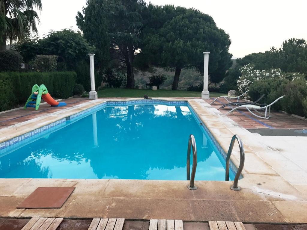 4 bedrooms villa with sea view private pool and enclosed garden at Estepona 1 km away from the beach photo 2