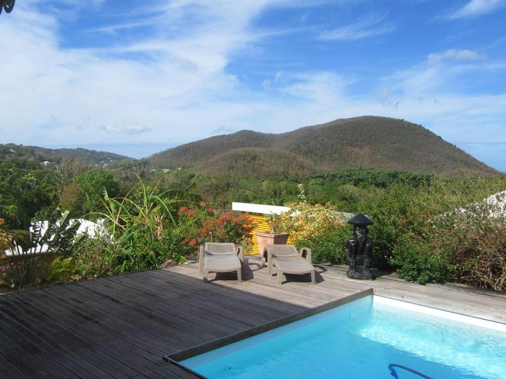 Villa de 2 chambres avec vue sur la mer piscine privee et jardin clos a Deshaies photo 2
