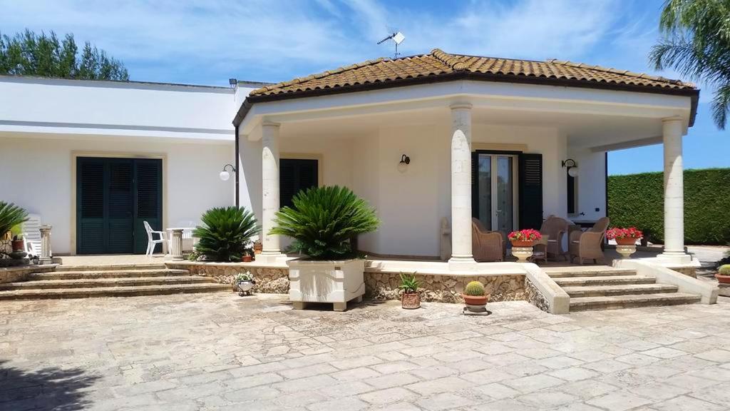 6 bedrooms house with shared pool jacuzzi and enclosed garden at Muro Leccese photo 2
