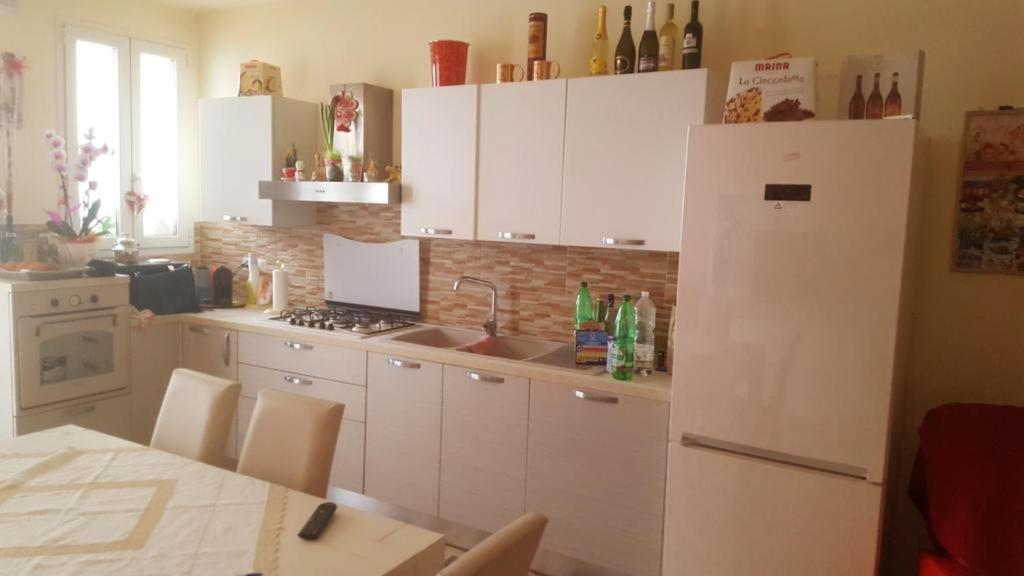 6 bedrooms house with shared pool jacuzzi and enclosed garden at Muro Leccese photo 4