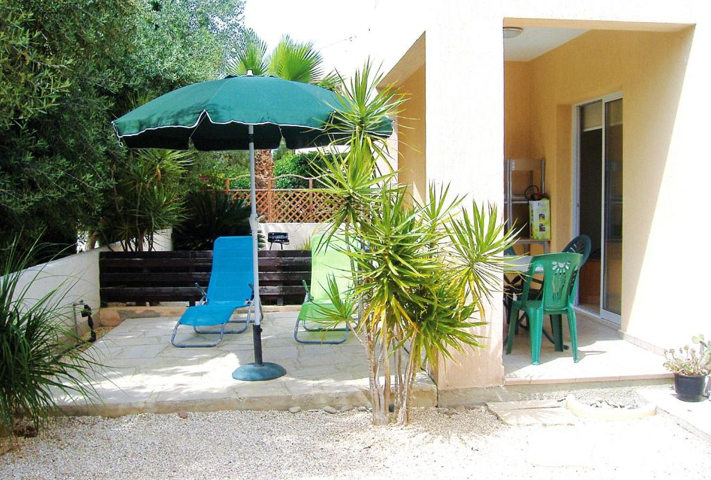 2 bedrooms appartement with shared pool and wifi at Mandria 1 km away from the beach photo 4
