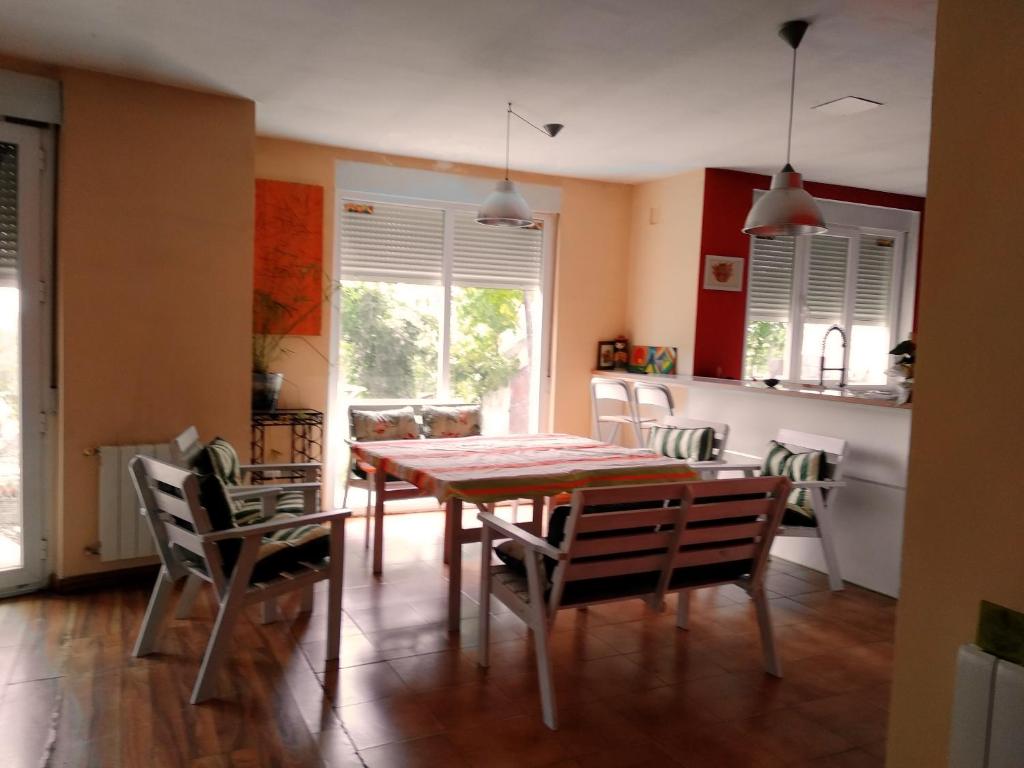 2 bedrooms house with enclosed garden at San Cristobal de Aliste photo 3