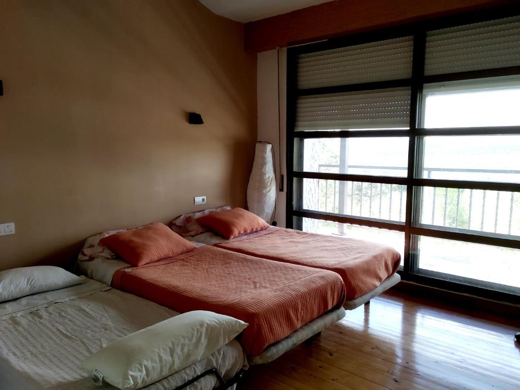 2 bedrooms house with enclosed garden at San Cristobal de Aliste photo 4