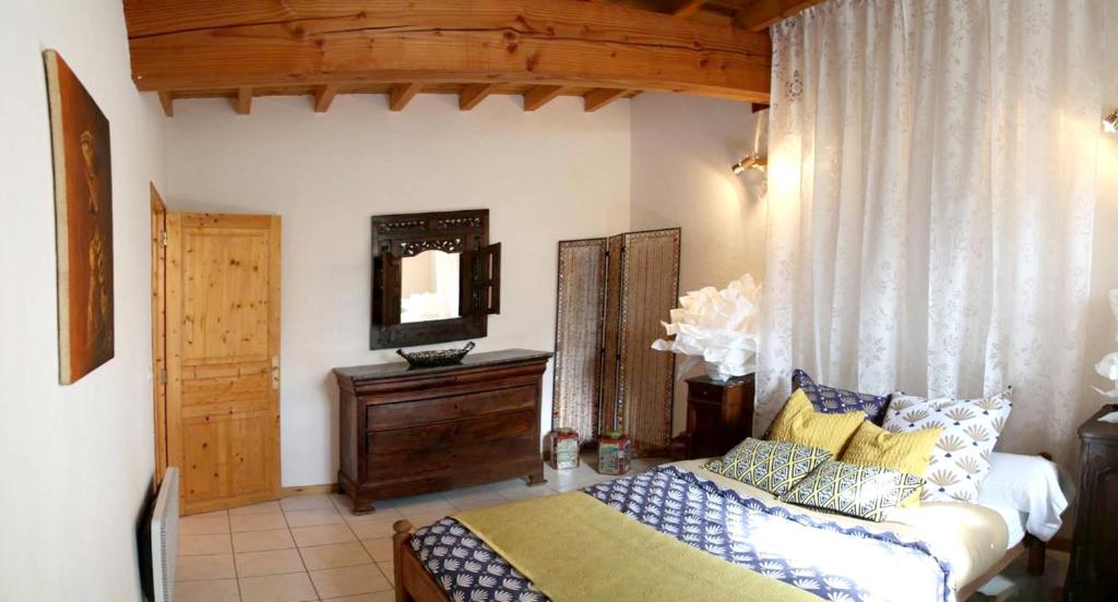 Maison de 4 chambres avec piscine partagee jacuzzi et jardin amenage a Saint Front de Pradoux photo 2