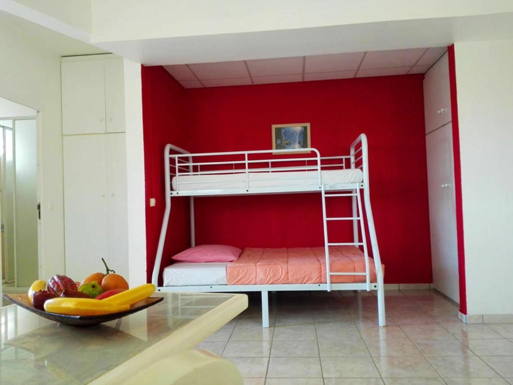 Appartement de 2 chambres avec piscine partagee jardin amenage et wifi a Le Moule a 1 km de la plage photo 3