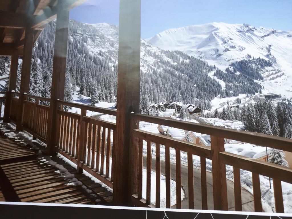 Appartement de 4 chambres a Flaine a 500 m des pistes avec piscine interieure terrasse amenagee et wifi photo 4