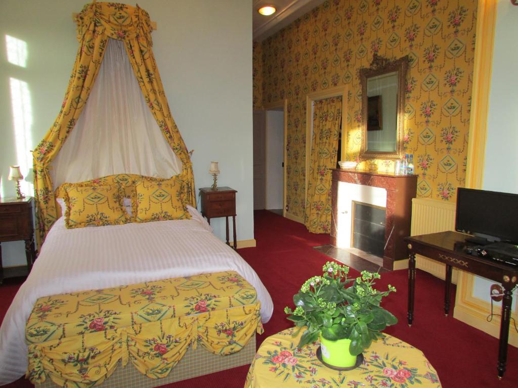 Chateau Lezat - Chambres d'Hotes et Table d'Hotes photo 2