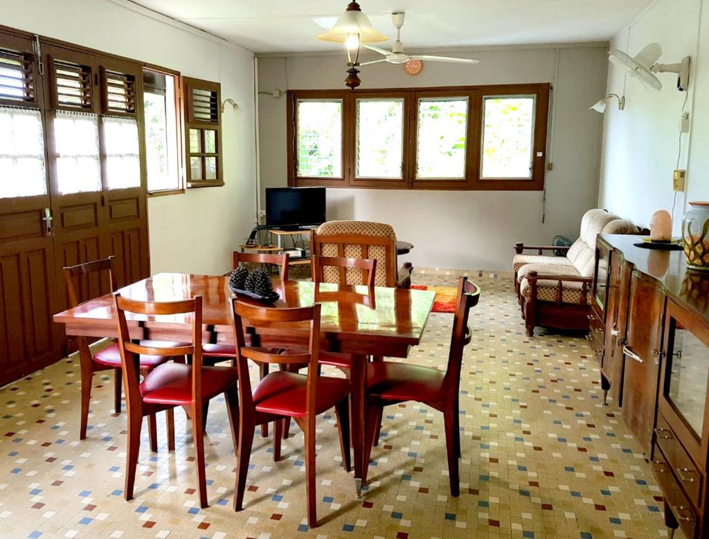 Maison d'une chambre avec jardin amenage a Le Lorrain photo 2