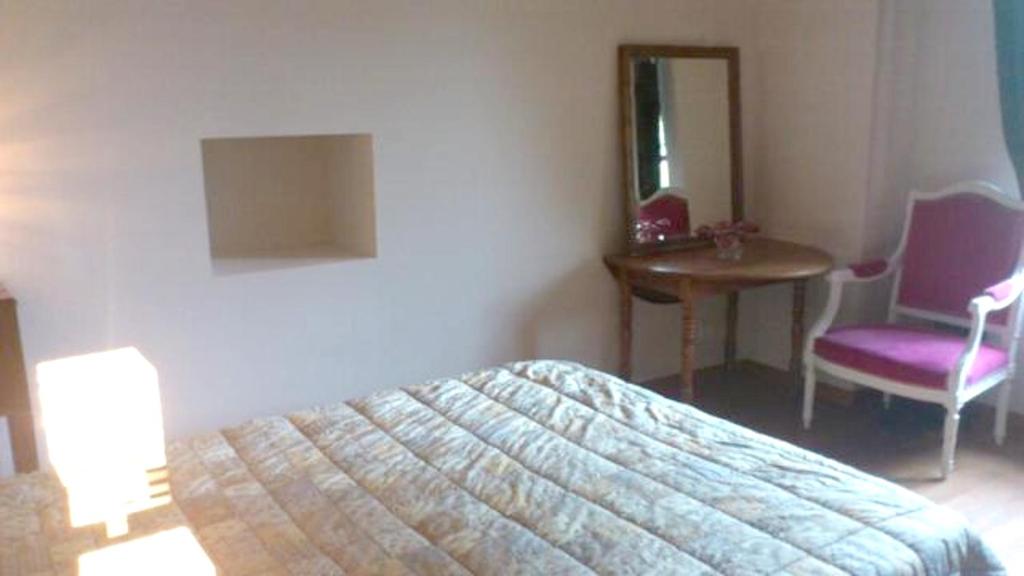 Appartement de 4 chambres avec jardin amenage et wifi a Espalion photo 3