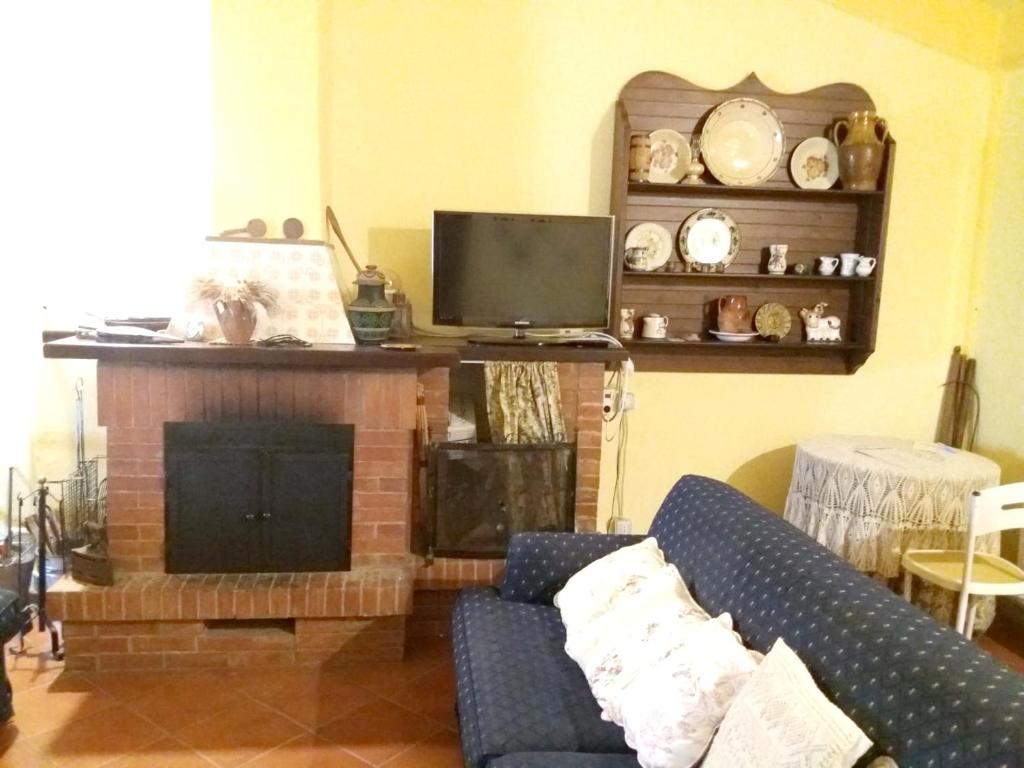 2 bedrooms house with garden at Acerenza photo 4
