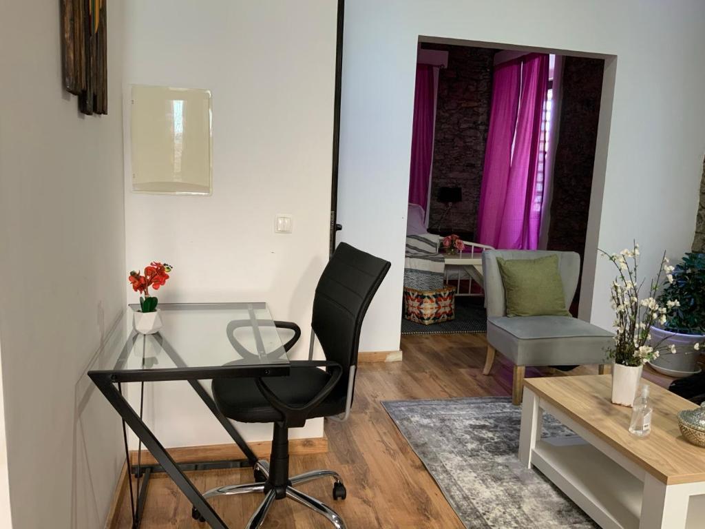 Techas City Center Luxurious Suite photo 3