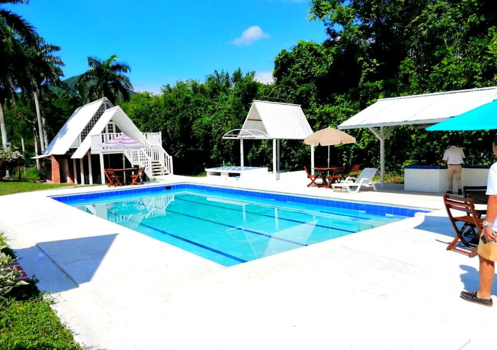 Casa Quinta Campestre Piscina Privada Apulo cerca a Anapoima