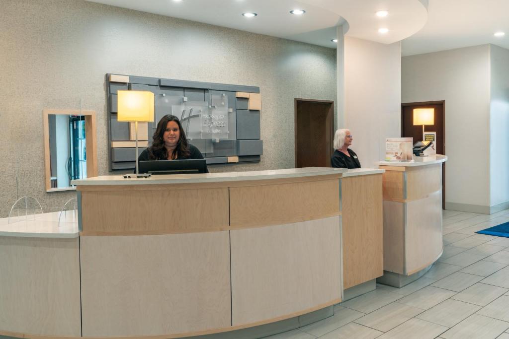 Holiday Inn Express & Suites Trinidad, an IHG Hotel photo 1