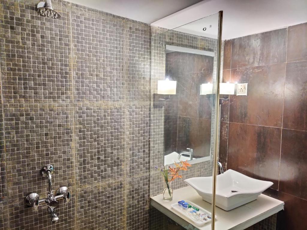 Двухместный (Улучшенный двухместный номер с 1 кроватью), Eros Boutique Hotel