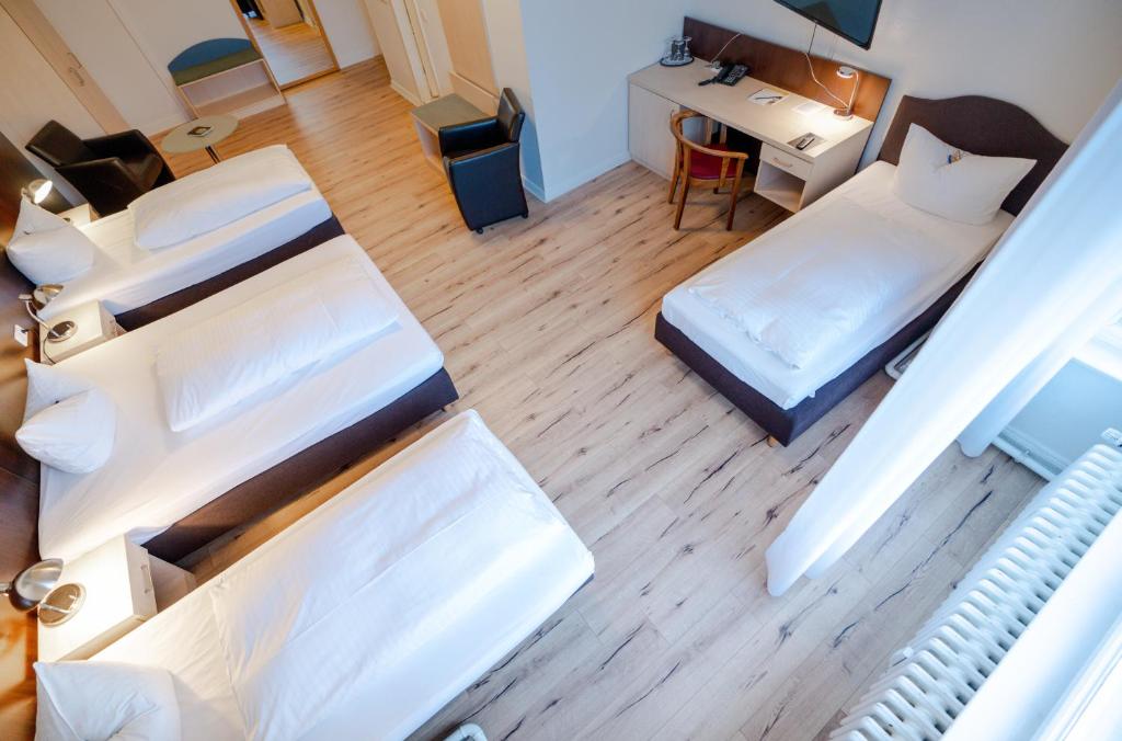 Четырехместный (Четырехместный номер), Hotel Tiergarten Berlin