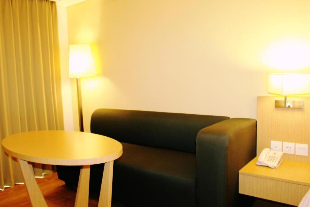 Двухместный (Номер Делюкс с кроватью размера «king-size»), G'Sign Style Hotel