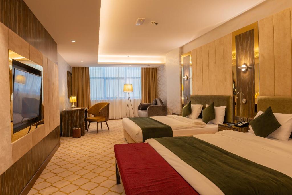 Сьюит (Стандартный двухместный люкс с 1 кроватью), Royal Crown Hotel
