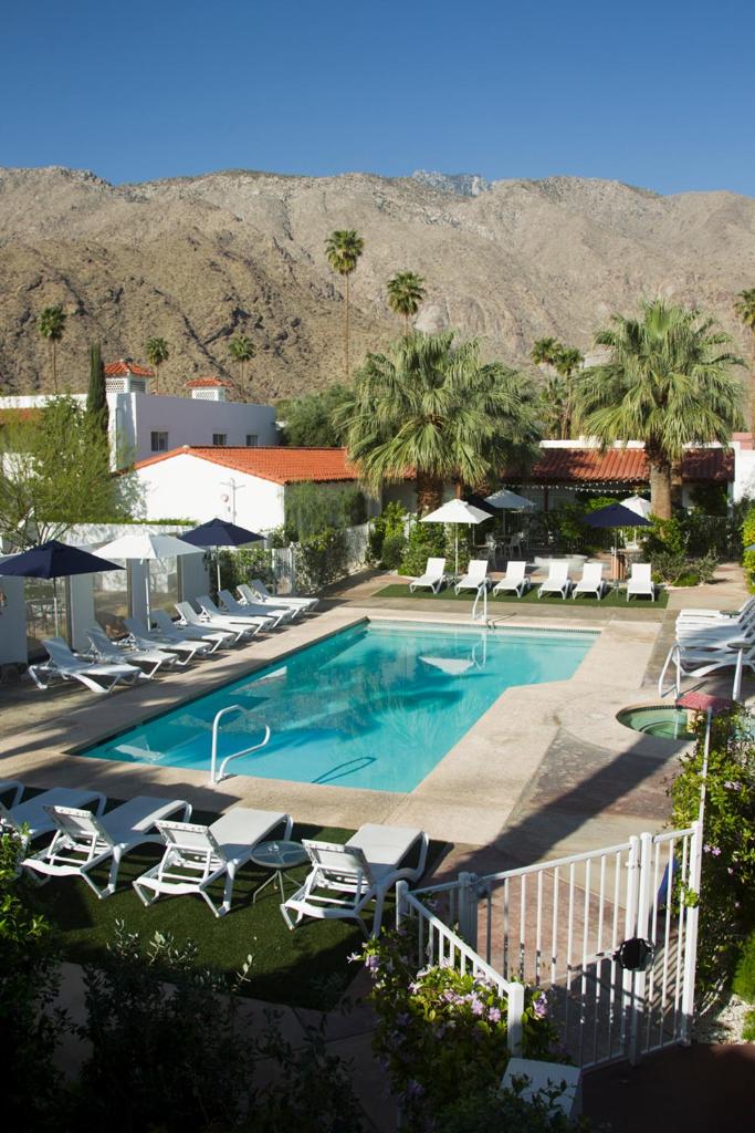 Alcazar Palm Springs photo 3