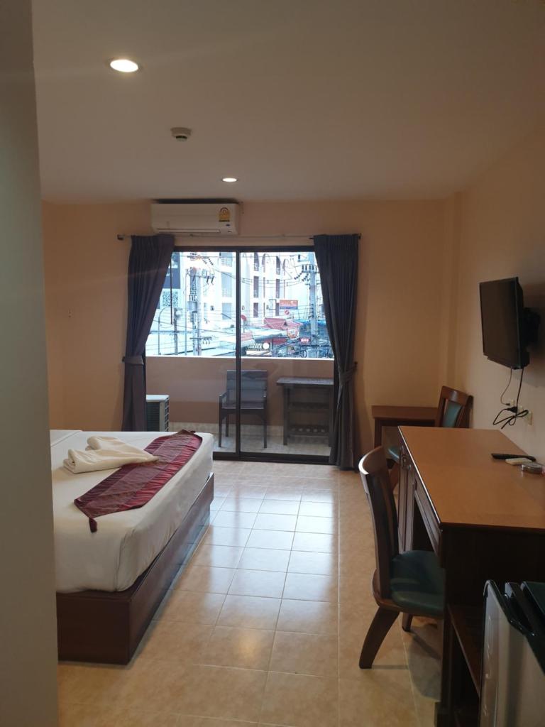 Двухместный (Двухместный номер с 1 кроватью и видом на бассейн), Sunview Place