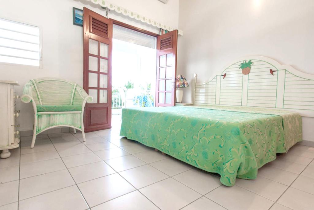 Studio avec piscine partagee jardin et wifi a Sainte Anne a 3 km de la plage photo 2