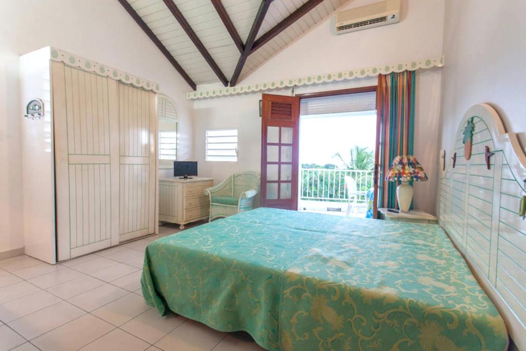 Studio avec piscine partagee jardin et wifi a Sainte Anne a 3 km de la plage photo 4