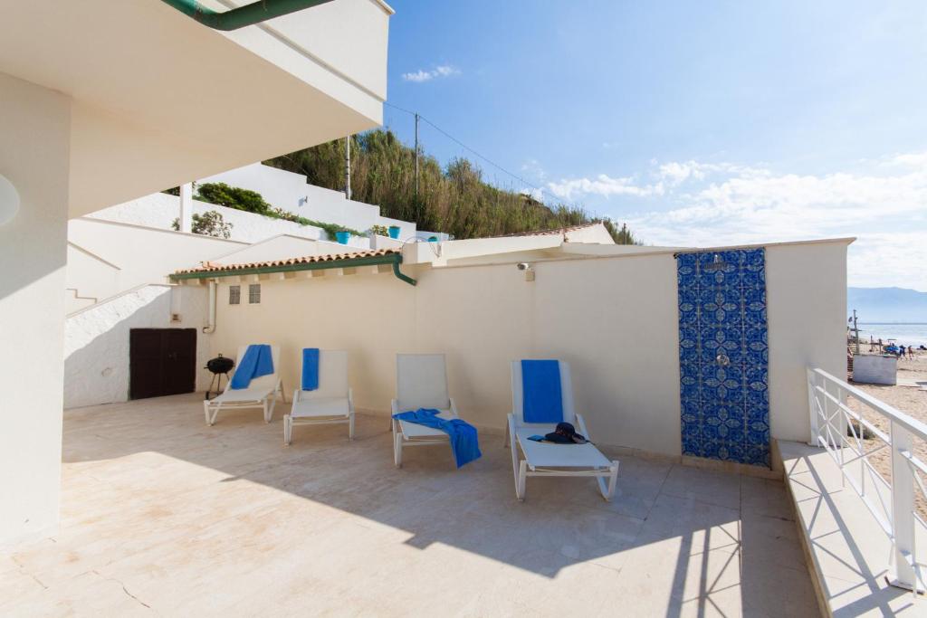 4 bedrooms appartement at Piano di Trappeto 10 m away from the beach with sea view furnished terrace and wifi photo 2