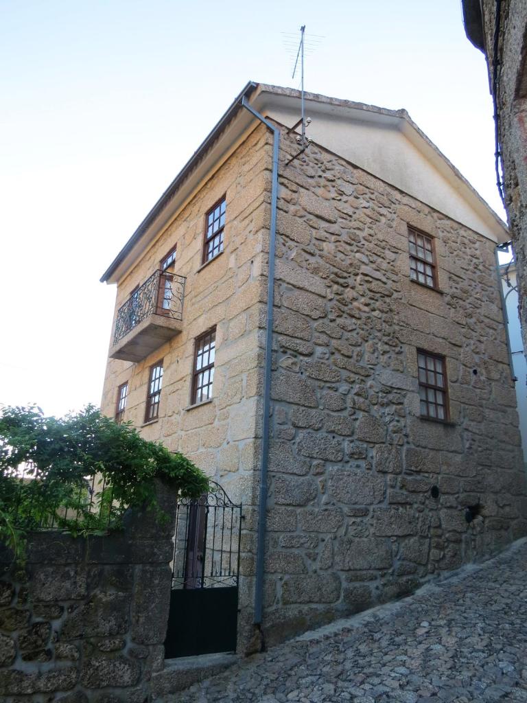 One bedroom appartement with city view balcony and wifi at Alvoco da Serra photo 4