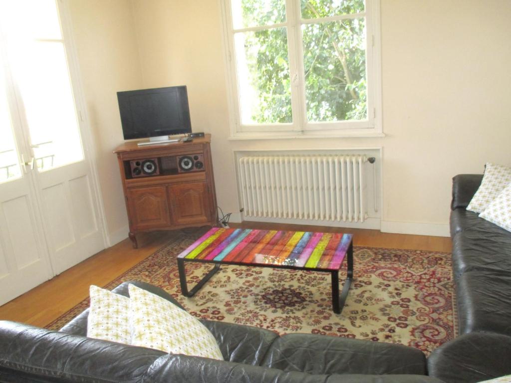 Maison de 4 chambres avec jardin clos et wifi a Charnay les Macon photo 3