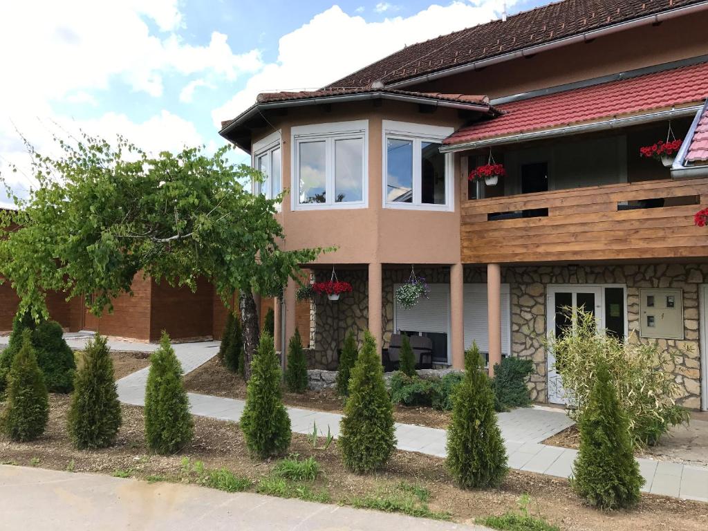 One bedroom appartement with shared pool furnished garden and wifi at Rakovica photo 3