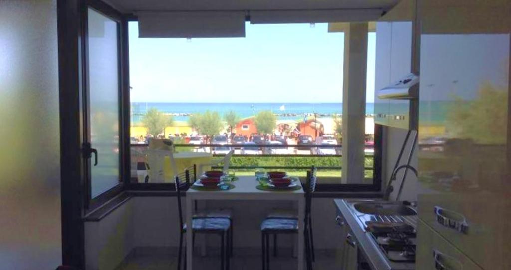 2 bedrooms appartement at Fano 50 m away from the beach with sea view and furnished balcony photo 1