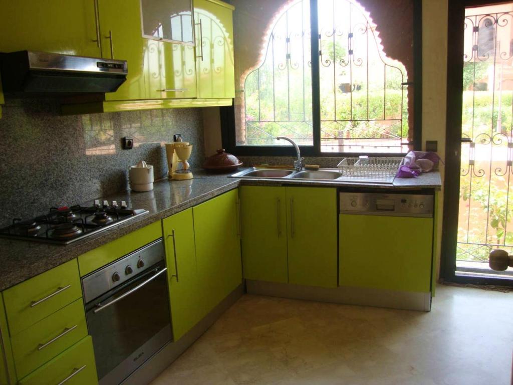 5 bedrooms villa with private pool enclosed garden and wifi at Marrakech Annakhil photo 3